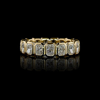 Lab Grown Diamonds 3 CTW radiant bezel eternity band with 17 yellow gold setting, size 7, featuring sparkling lab-grown diamonds.