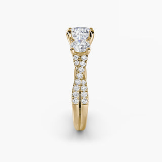 || #metal_yellow gold #diamond shape_cushion