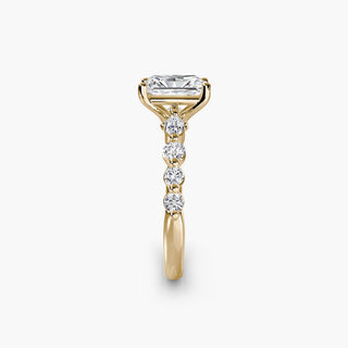 || #metal_yellow gold #diamond shape_radiant