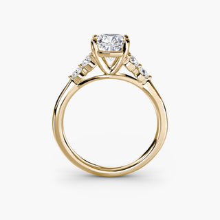 || #metal_yellow gold #diamond shape_cushion