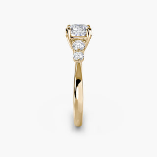 || #metal_yellow gold #diamond shape_cushion