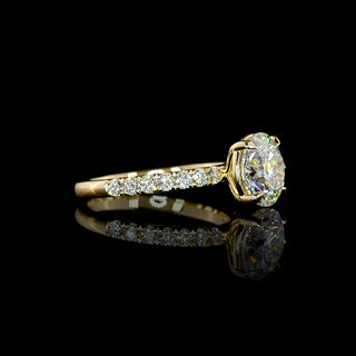 || #center carat weight_2.5 #diamond shape_round #metal_yellow gold
