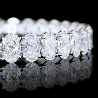 Oval lab-grown diamond tennis bracelet with 25 carats total weight, 72-point diamonds, 7-inch white gold bracelet, 35 pieces